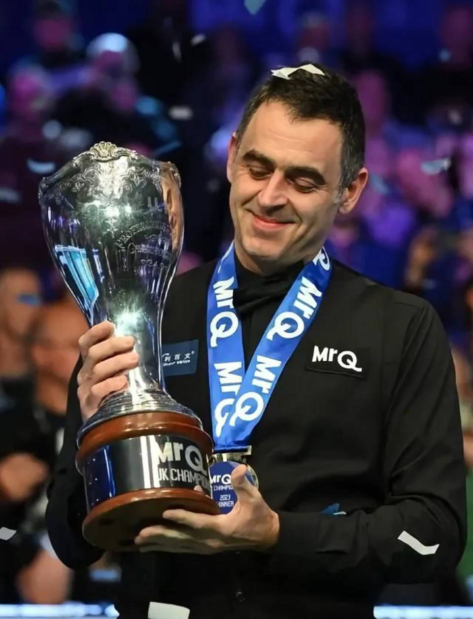 勇士42分狂胜马刺巩固西部第六 库里13+6波杰27+6+5+7三分.