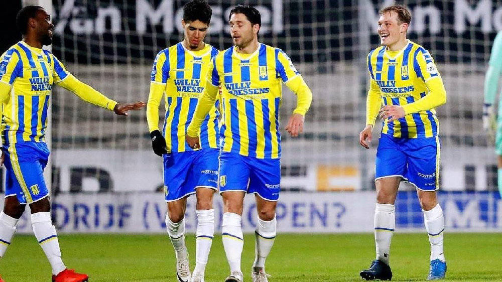 [图]东契奇21+9+14里夫斯30分 轻取马刺两连胜.