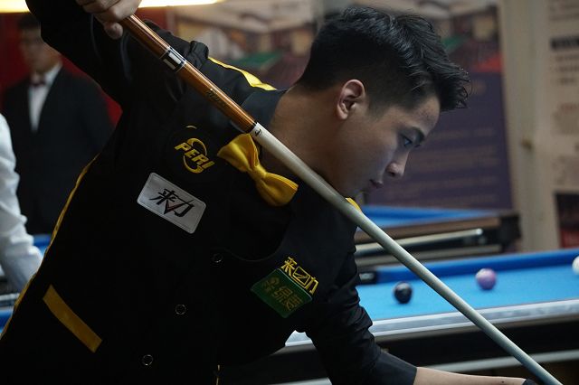 板和防守回 板和防守回