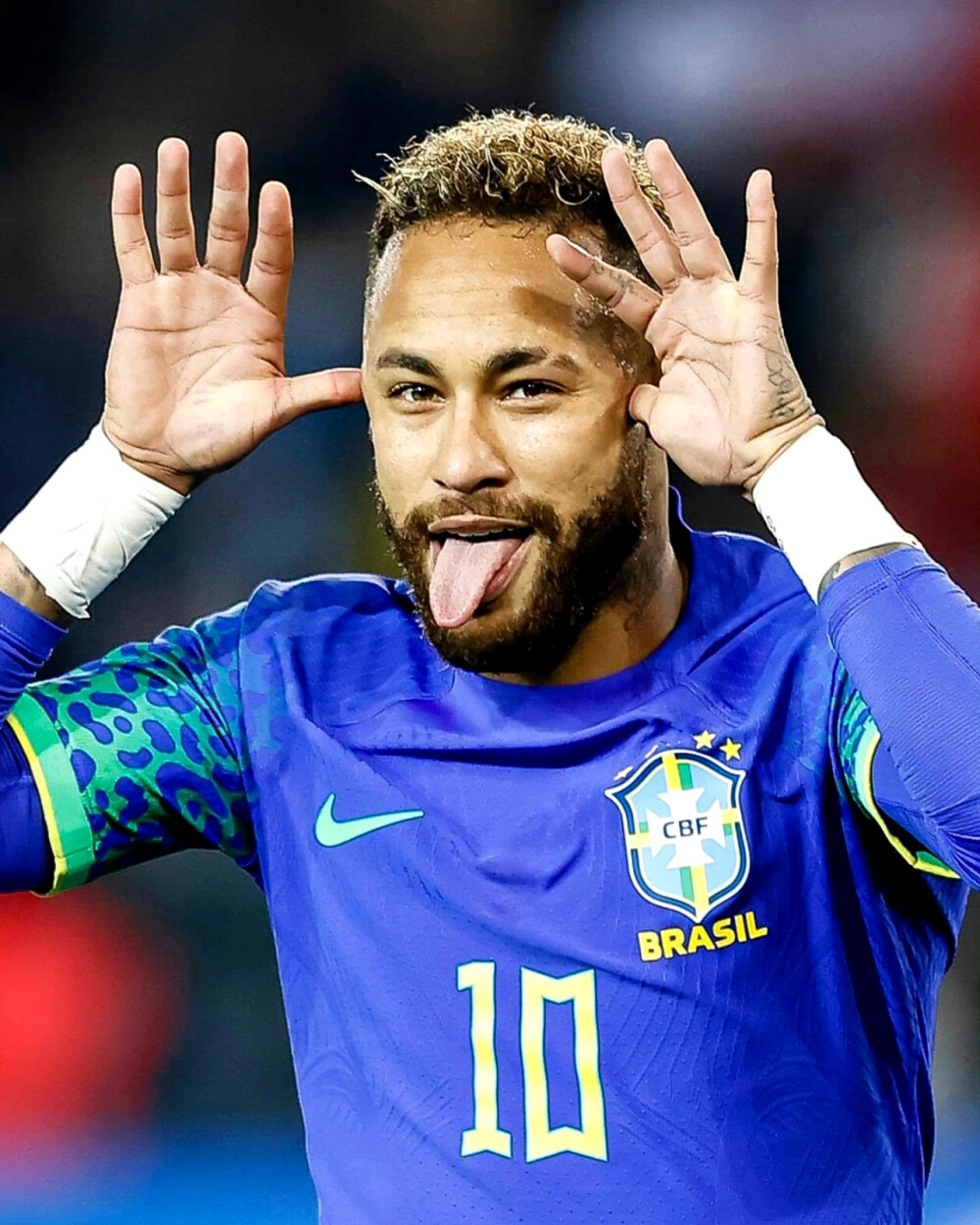 海纳：拜仁俱乐部会员人数已突破40万，为全球首家.