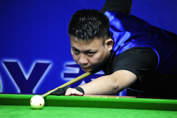 东体：国足前场人员将出现变化，锋线两人会一前一后站位.